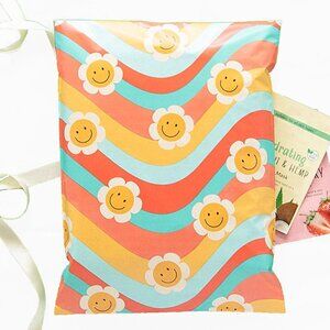 20 Wavy Daisy 10x13 designer poly mailer